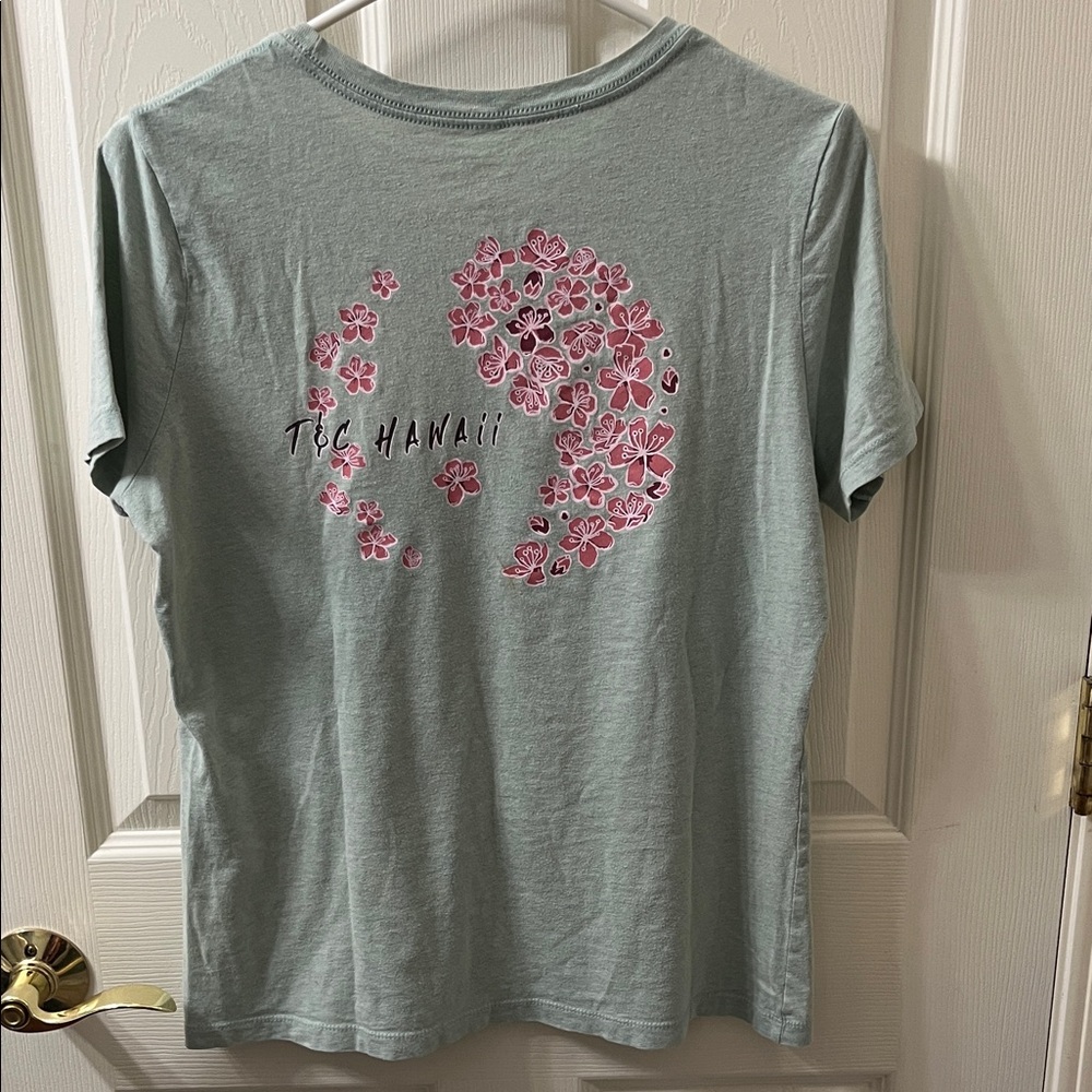 Women's T&C Surf Designs M Sage Green Graphic Tee with Yin Yang Sakura Accent